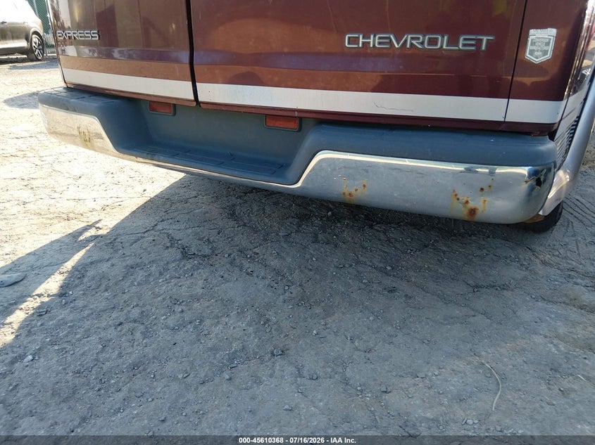2000 Chevrolet Express Upfitter Pkg. VIN: 1GBFG15R2Y1155677 Lot: 45610368