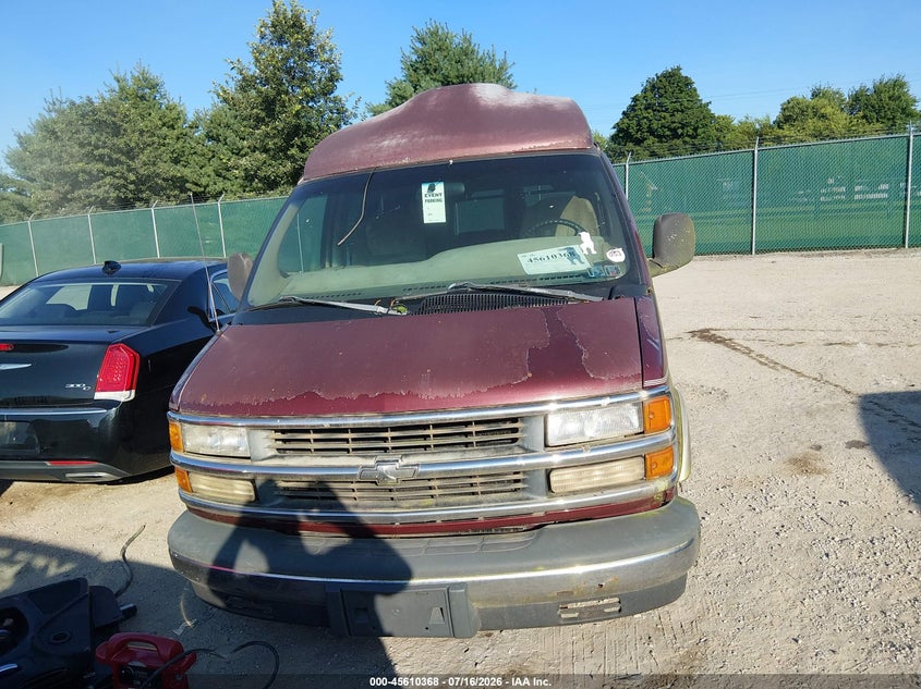 2000 Chevrolet Express Upfitter Pkg. VIN: 1GBFG15R2Y1155677 Lot: 45610368