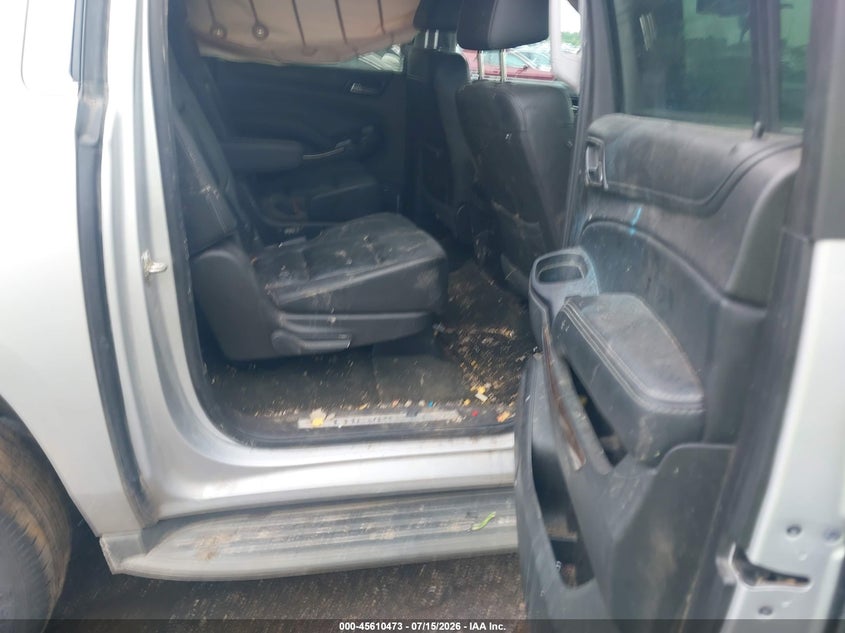 CHEVROLET SUBURBAN - zdjęcie 8