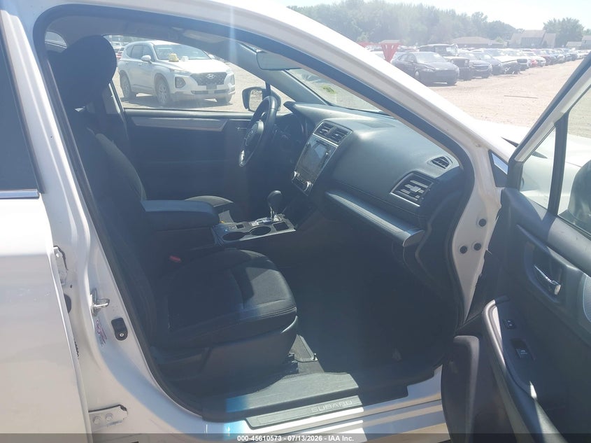 2019 SUBARU LEGACY auction photo 5