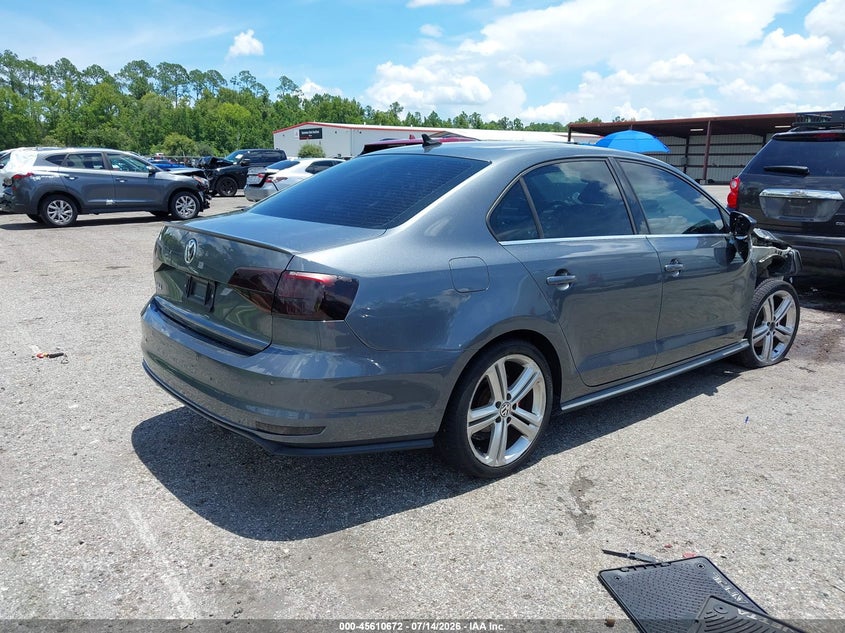 2017 VOLKSWAGEN JETTA auction photo 4