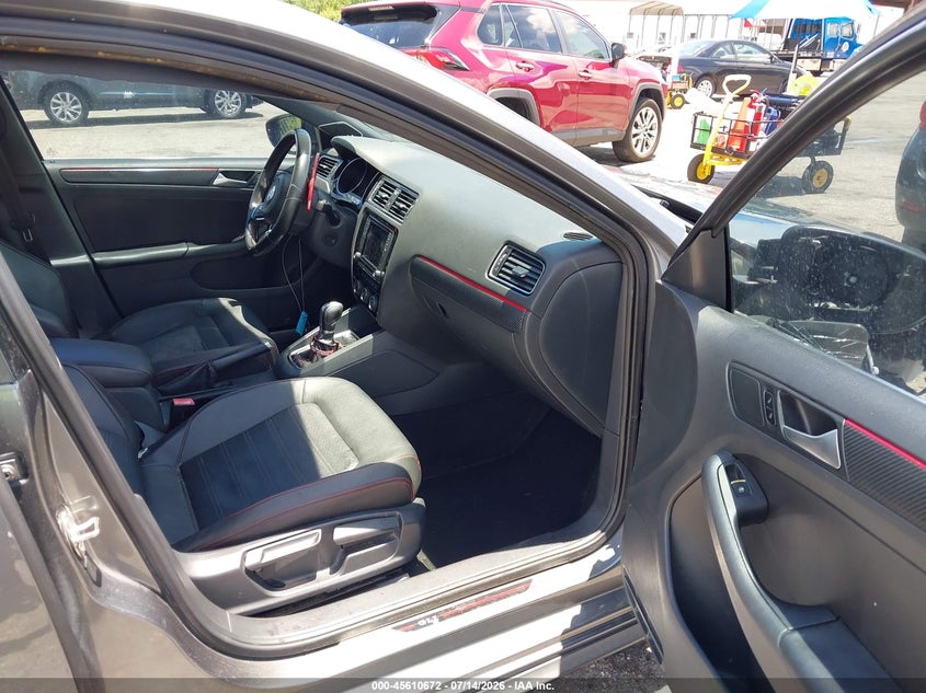 2017 VOLKSWAGEN JETTA auction photo 5