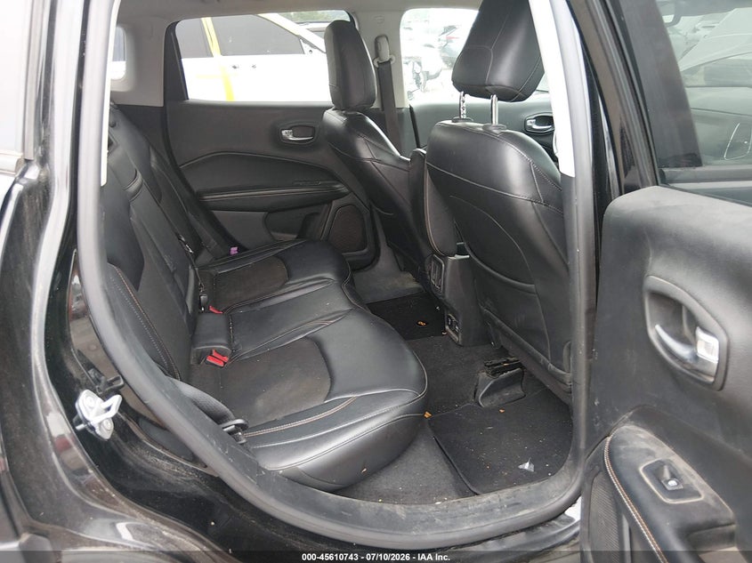 VIN 3C4NJDBB5HT693168 2017 JEEP COMPASS LATITUDE