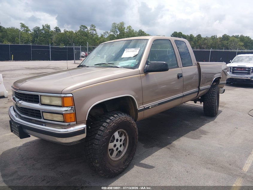 1995 Chevrolet GMT-400, Rear, IAAI, VIN 1GCEC19K5SE153602 — photo 2