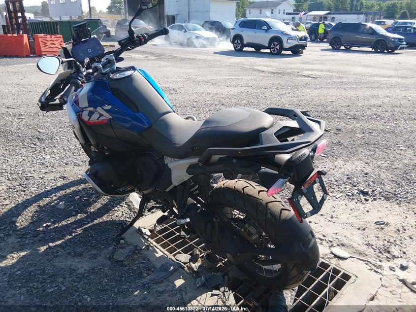 2025 BMW R 1300 auction photo 3