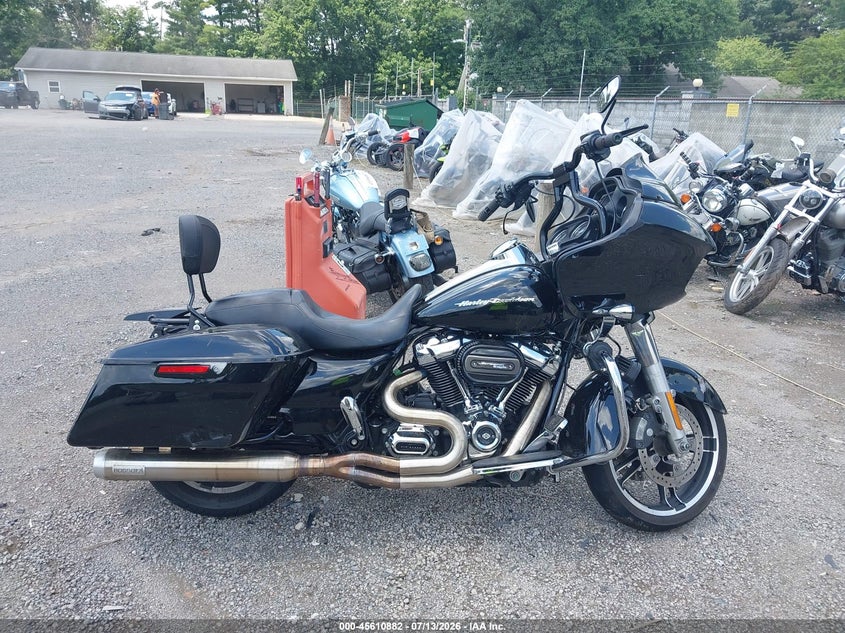 2017 Harley-Davidson Fltrx Road Glide VIN: 1HD1KHC10HB668705 Lot: 45610882