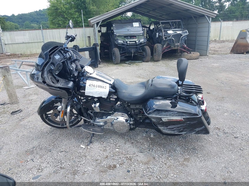 2017 Harley-Davidson Fltrx Road Glide VIN: 1HD1KHC10HB668705 Lot: 45610882