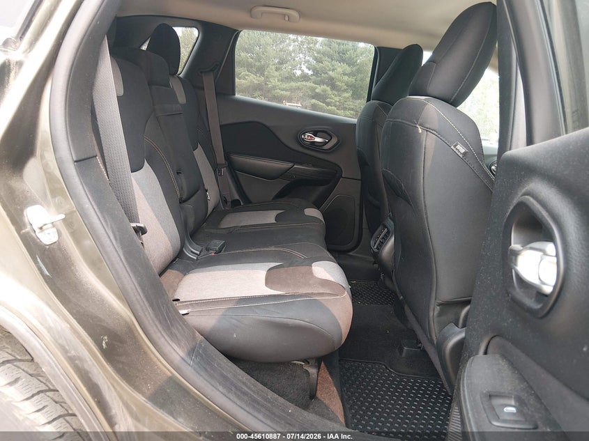 2014 JEEP CHEROKEE auction photo 8