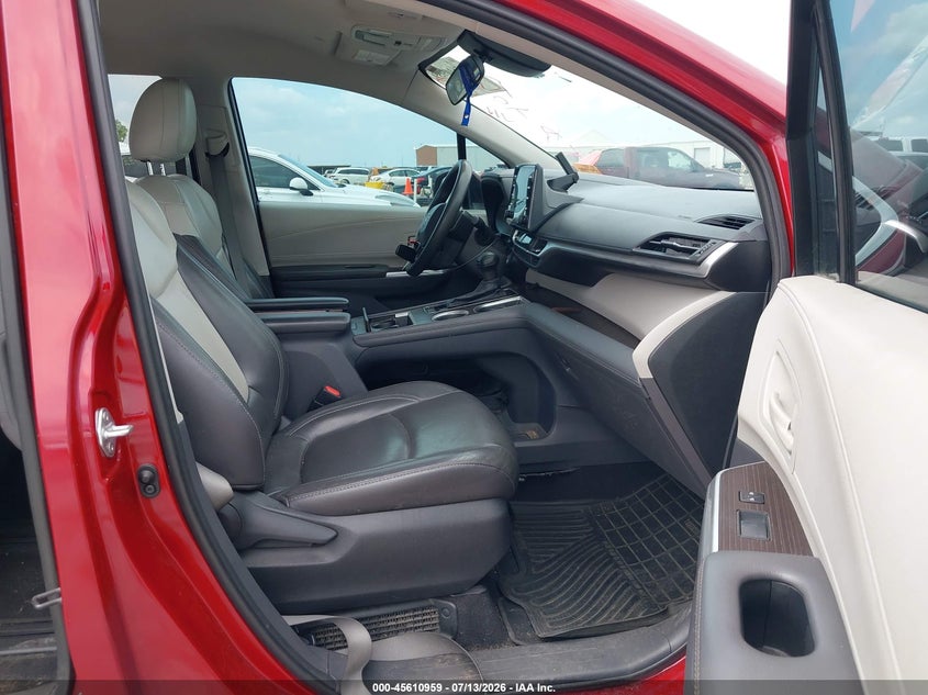 2022 TOYOTA SIENNA auction photo 5