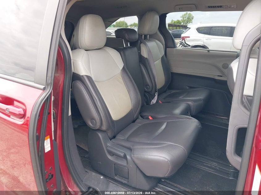 2022 TOYOTA SIENNA auction photo 8