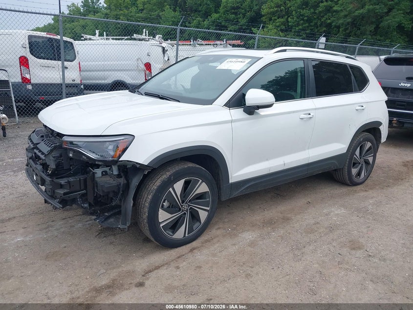 2025 VOLKSWAGEN TAOS auction photo 2