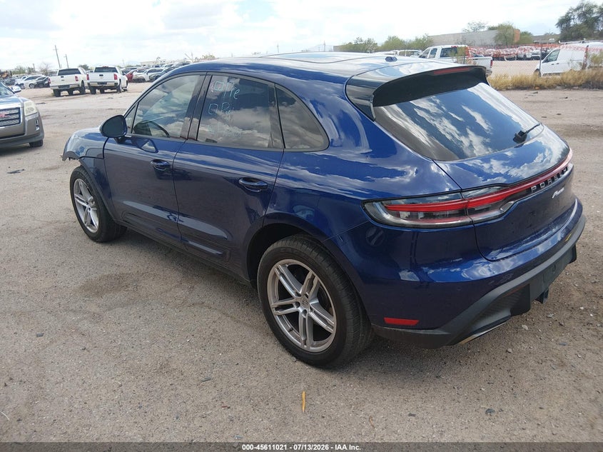 2025 PORSCHE MACAN auction photo 3