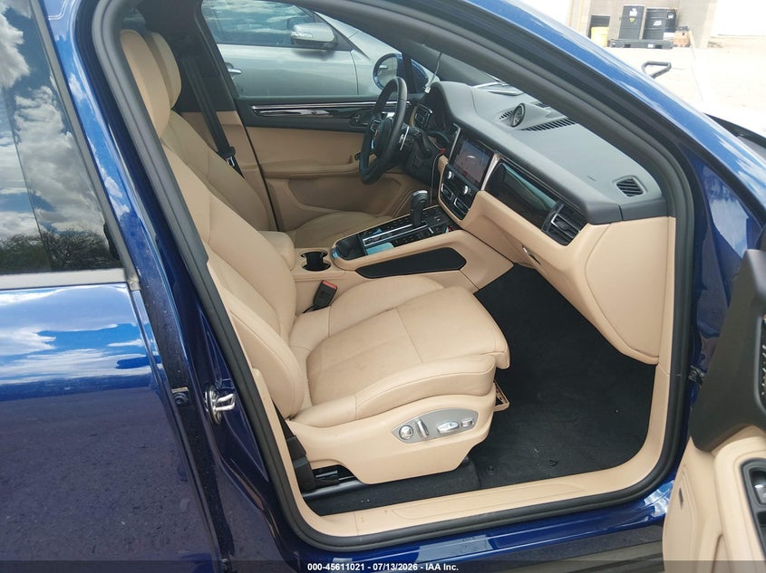 2025 PORSCHE MACAN auction photo 5