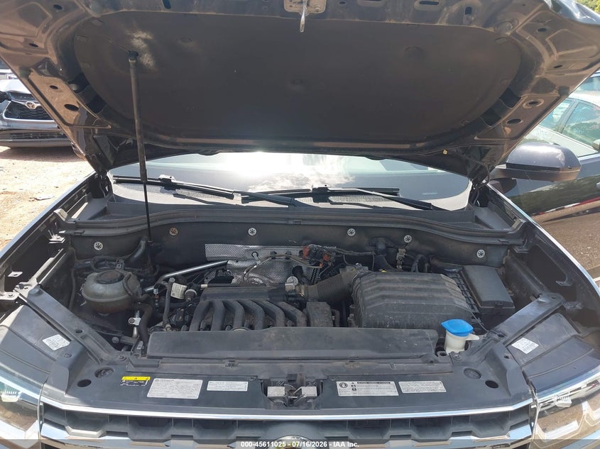 2018 Volkswagen Atlas 3.6L V6 Sel Premium VIN: 1V2NR2CAXJC591853 Lot: 45611025