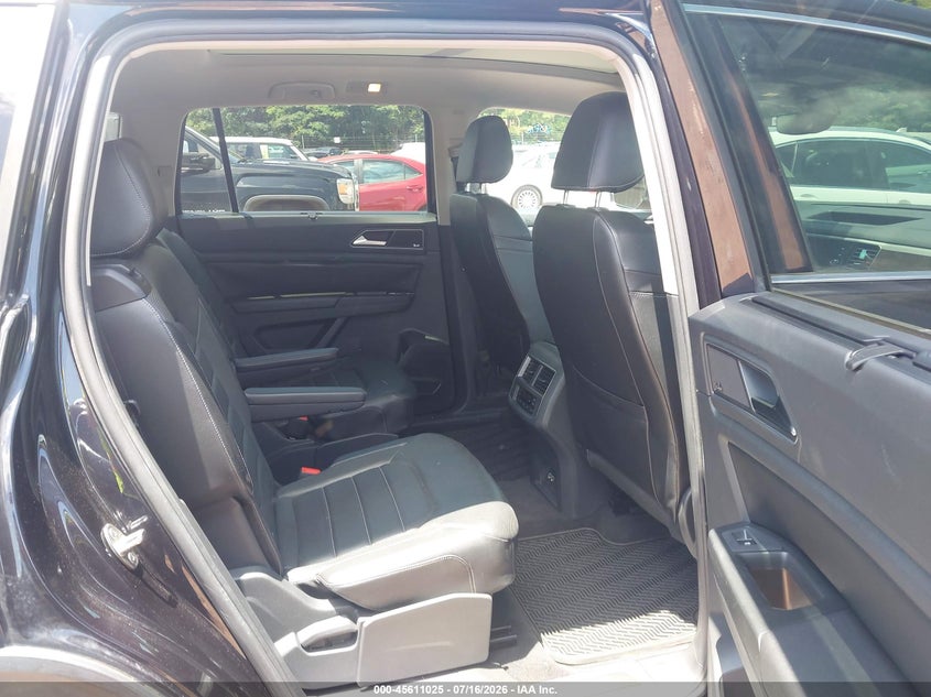 2018 Volkswagen Atlas 3.6L V6 Sel Premium VIN: 1V2NR2CAXJC591853 Lot: 45611025