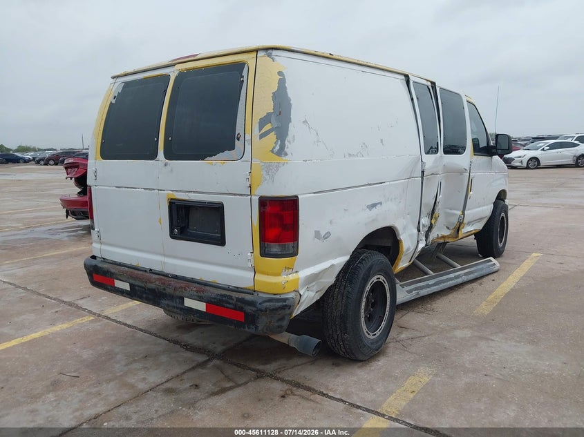 2008 Ford E-350 Super Duty Xl/Xlt VIN: 1FBNE31LX8DB00424 Lot: 45611128