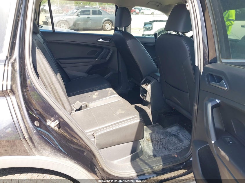 2020 VOLKSWAGEN TIGUAN auction photo 8