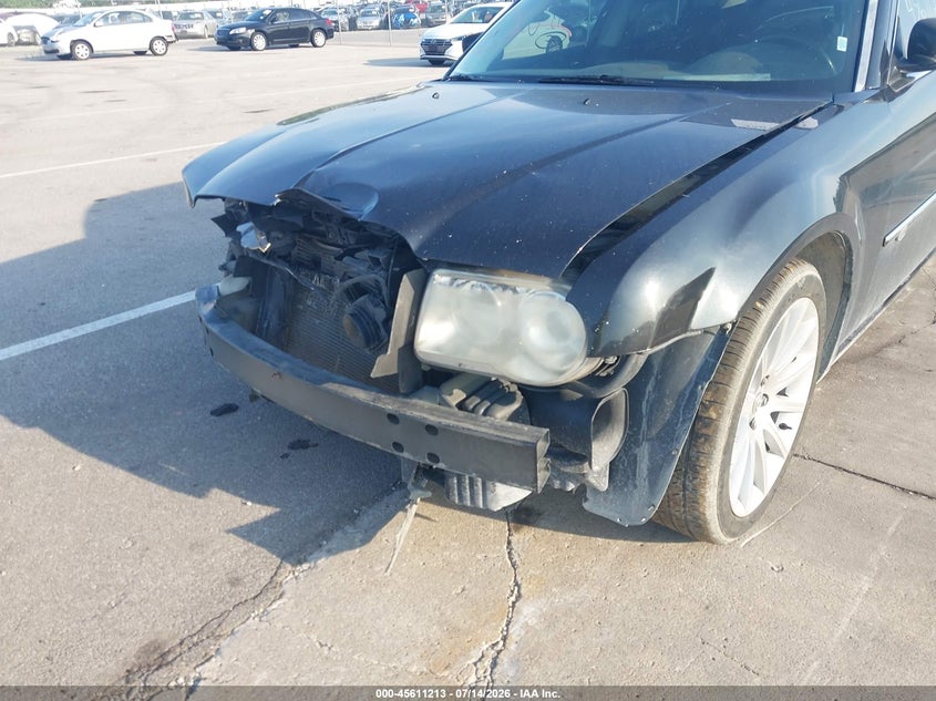 2008 Chrysler 300C Hemi VIN: 2C3LA63H48H120104 Lot: 45611213