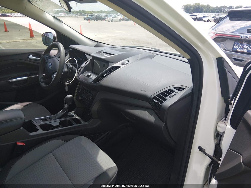 2017 FORD ESCAPE auction photo 5