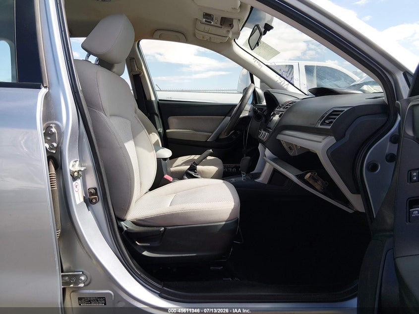 2017 SUBARU FORESTER auction photo 5