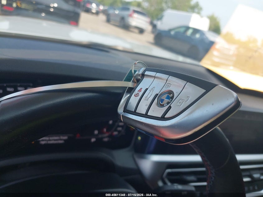 BMW M4 - zdjęcie 11