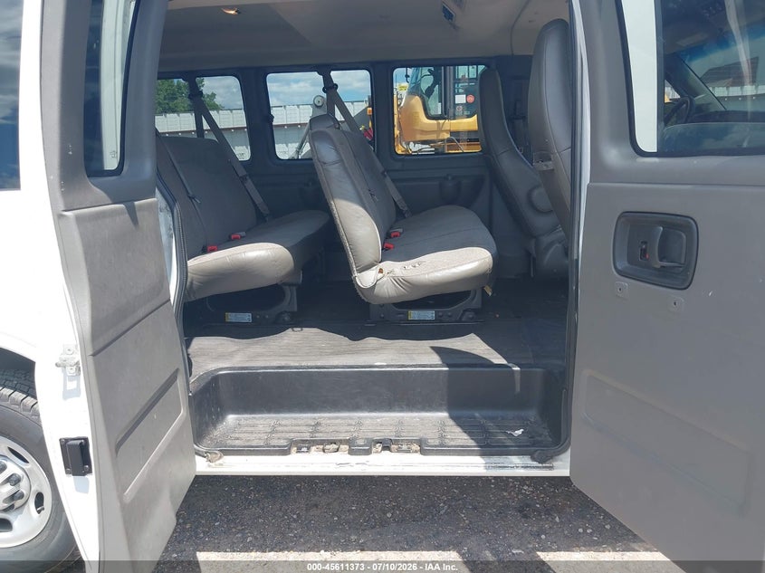 2019 CHEVROLET EXPRESS 2500 auction photo 8
