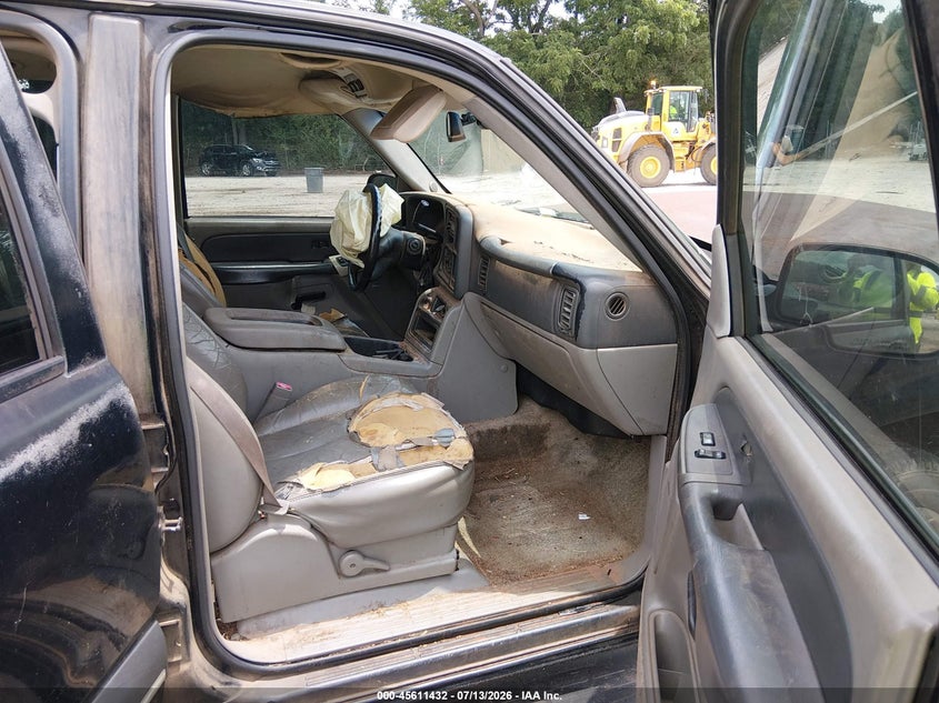 2003 CHEVROLET SUBURBAN 1500 auction photo 5