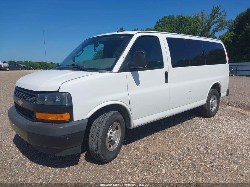 2019 CHEVROLET EXPRESS 2500 auction photo 2