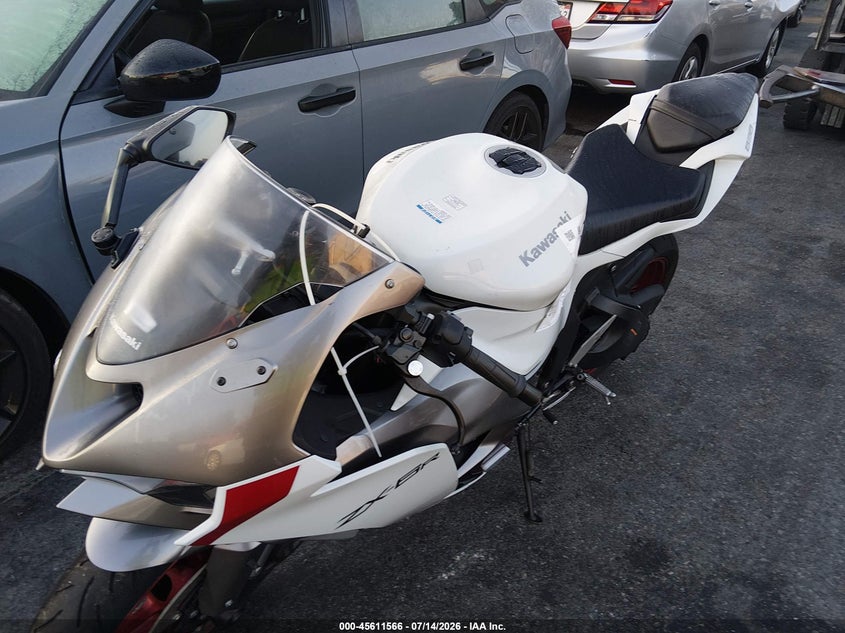 2025 Kawasaki Zx636 K VIN: JKBZXJJ10SA018582 Lot: 45611566