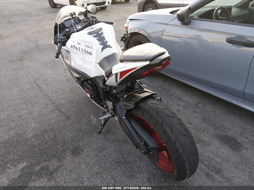 2025 Kawasaki Zx636 K VIN: JKBZXJJ10SA018582 Lot: 45611566