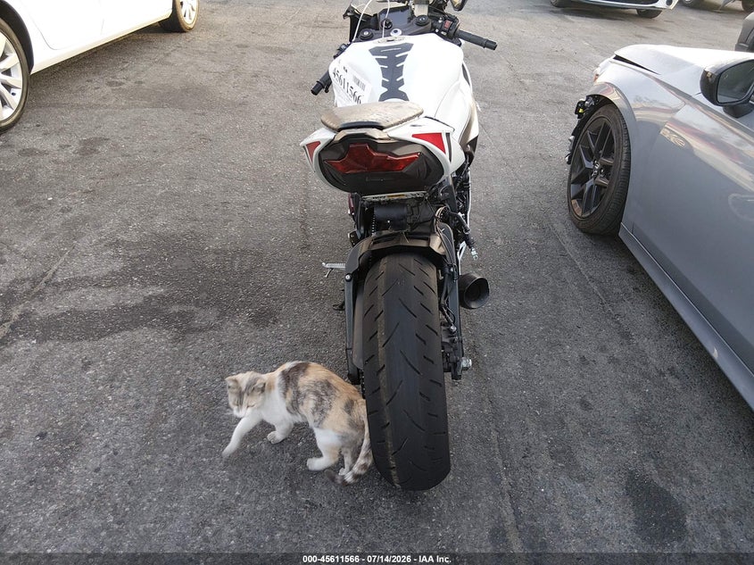 2025 Kawasaki Zx636 K VIN: JKBZXJJ10SA018582 Lot: 45611566