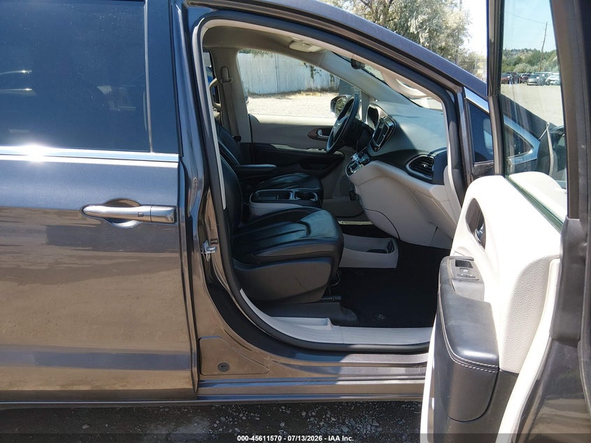 CHRYSLER VOYAGER 2020 VIN 2C4RC1DG3LR257482