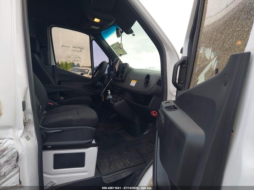 2022 MERCEDES-BENZ SPRINTER 2500 auction photo 5