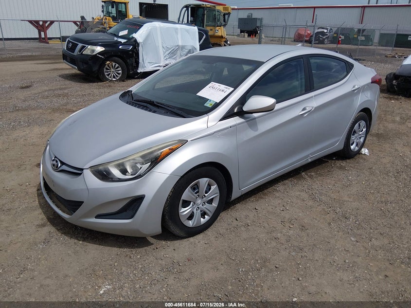 2016 Hyundai Elantra, Right Side, IAAI, VIN 5NPDH4AE0GH663867 — photo 2