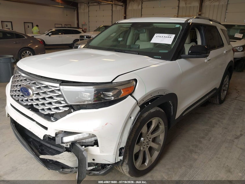 2020 FORD EXPLORER auction photo 2