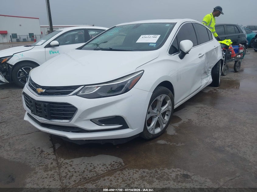 2017 CHEVROLET CRUZE auction photo 2