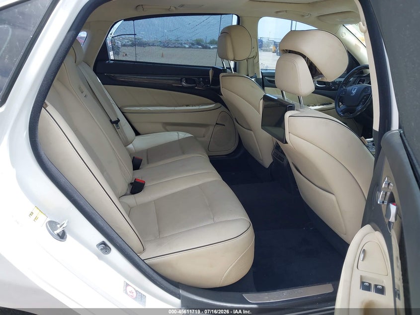2014 HYUNDAI EQUUS auction photo 8