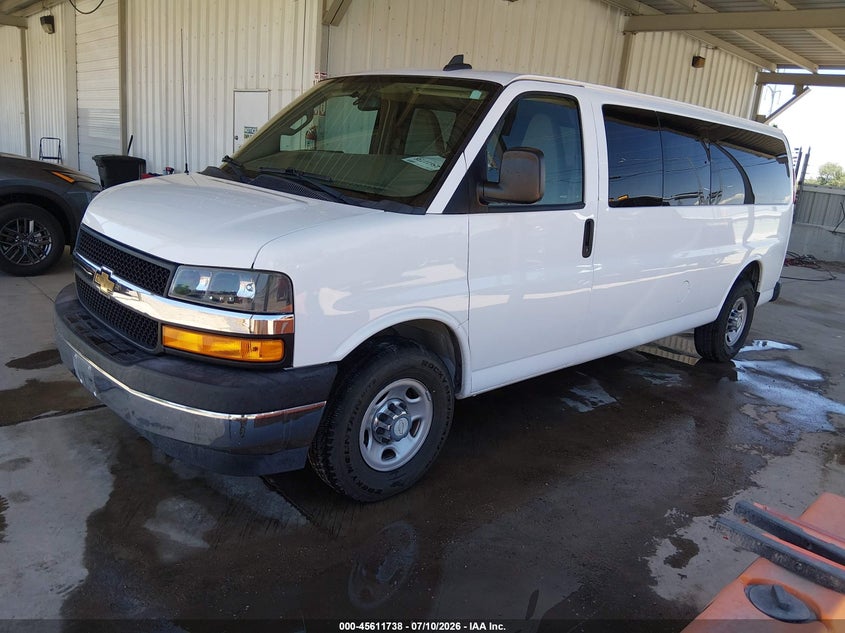 2018 CHEVROLET EXPRESS 3500 auction photo 2