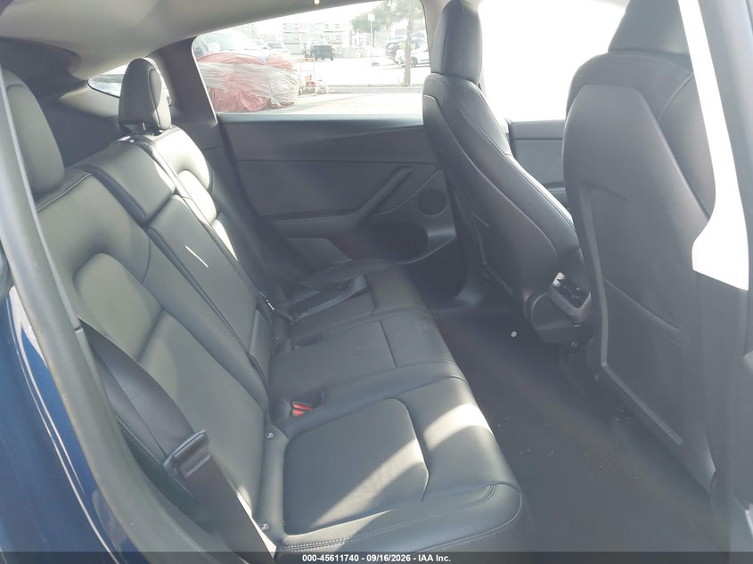 TESLA MODEL Y 2022 VIN 7SAYGDEF0NF531505