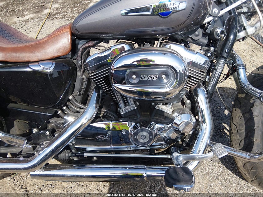 2016 Harley-Davidson Xl1200 C VIN: 1HD1CT316GC411637 Lot: 45611753