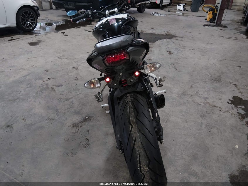 2018 TRIUMPH MOTORCYCLE STREET TRIPLE auction photo 6