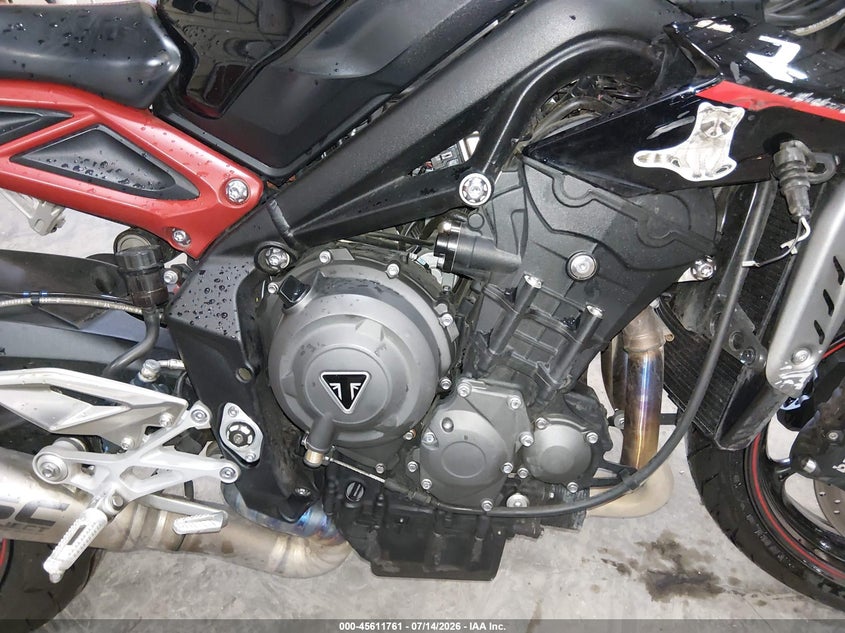 2018 TRIUMPH MOTORCYCLE STREET TRIPLE auction photo 8