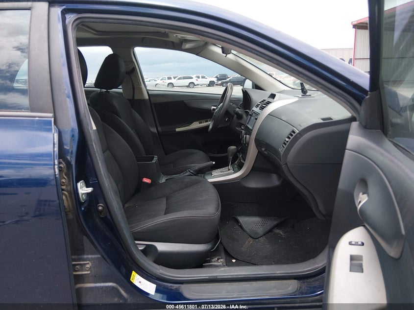2013 TOYOTA COROLLA auction photo 5