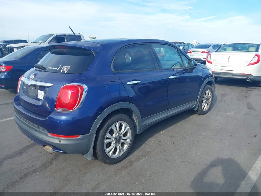 2016 FIAT 500X auction photo 4