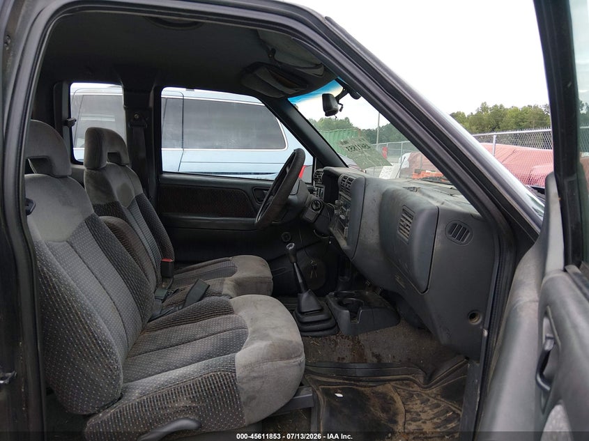 1997 GMC SONOMA auction photo 5