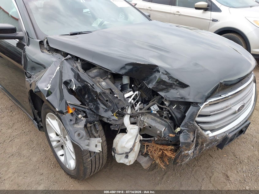 2015 Ford Taurus Sel VIN: 1FAHP2H82FG113748 Lot: 45611918