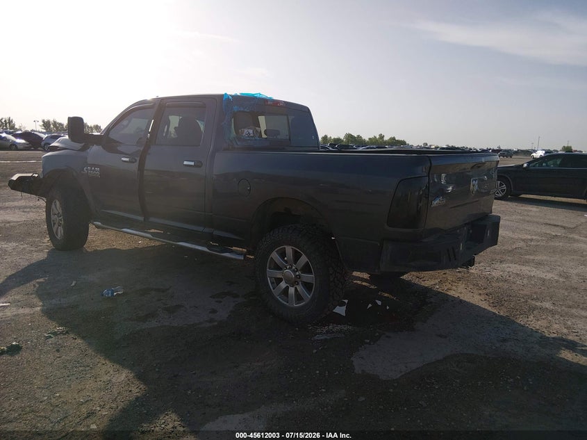 Vin: 3c6ur5dl6hg584105, lot: 46110453, ram 2500 big horn  4x4 6'4 box 20173