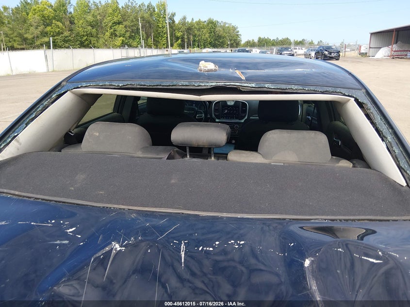 2020 Chrysler 300 Touring VIN: 2C3CCAAGXLH233555 Lot: 45612015