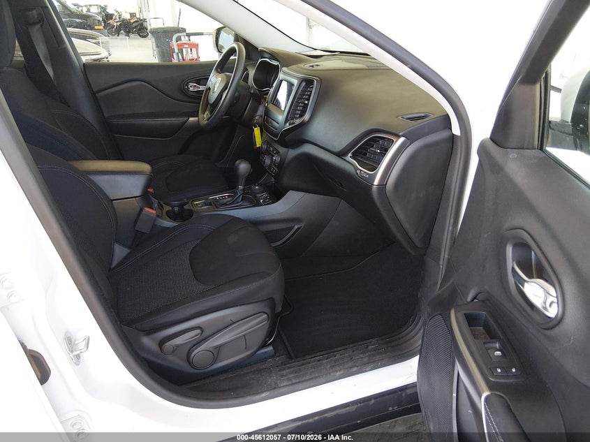 2019 JEEP CHEROKEE auction photo 5