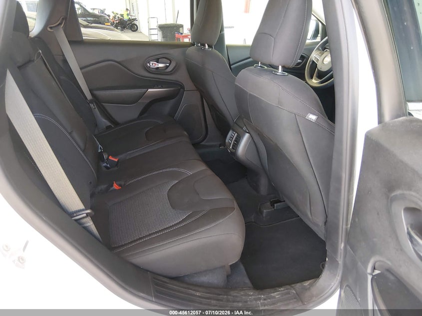 2019 JEEP CHEROKEE auction photo 8
